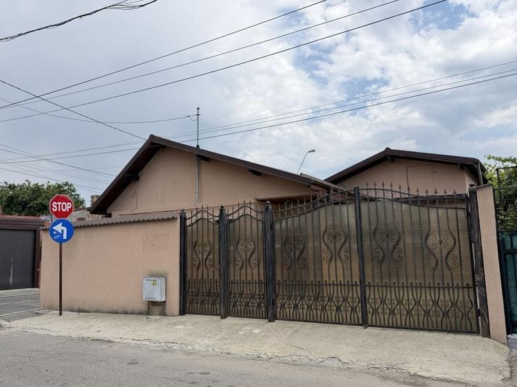 Casă cu 3 camere cu Teren 165 Mp în Central