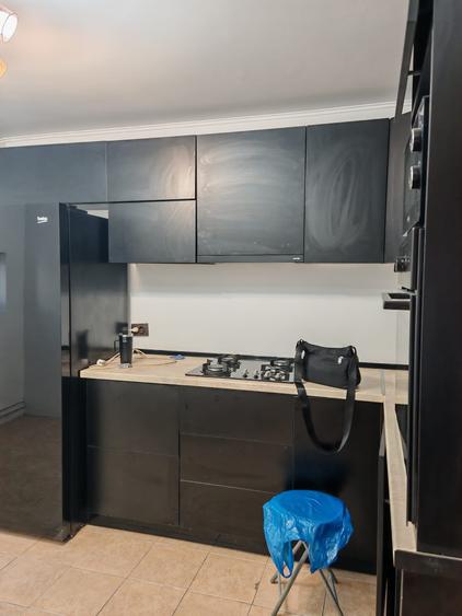 Casă cu 5 camere cu Canalizare în Giulești