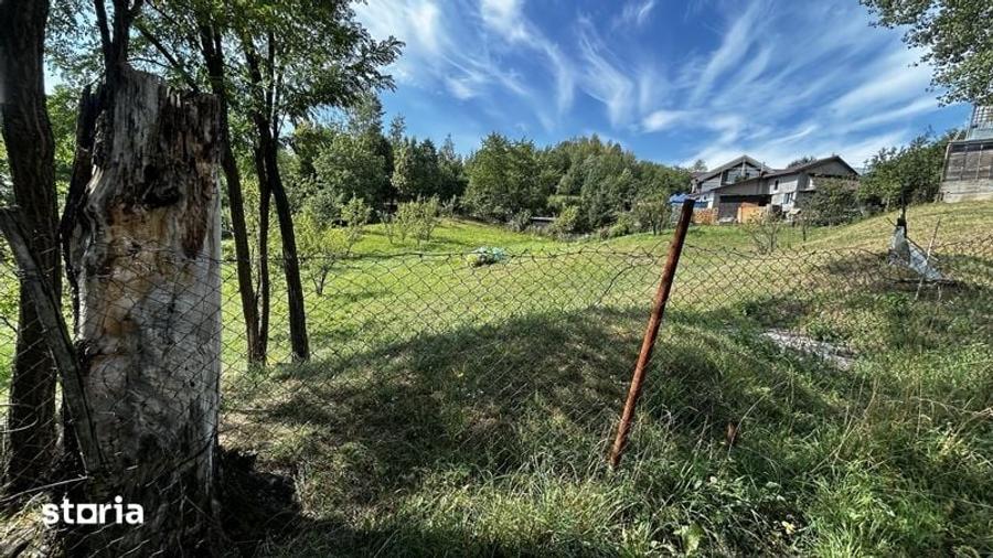 Teren de 1200 mp, în Lac de Verde