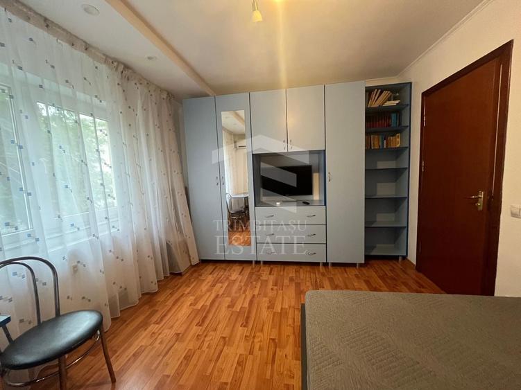 Apartament cu 3 camere semidecomandat, mobilat în Central