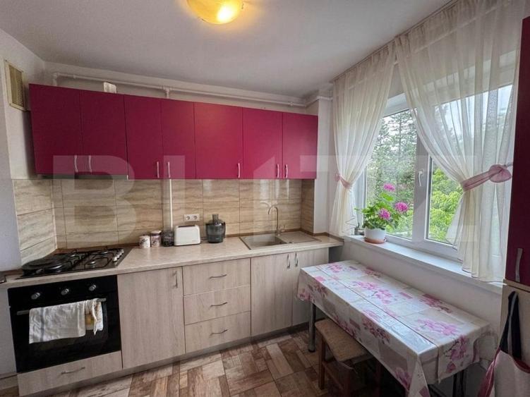 Apartament cu 3 camere semidecomandat, mobilat în Mănăștur