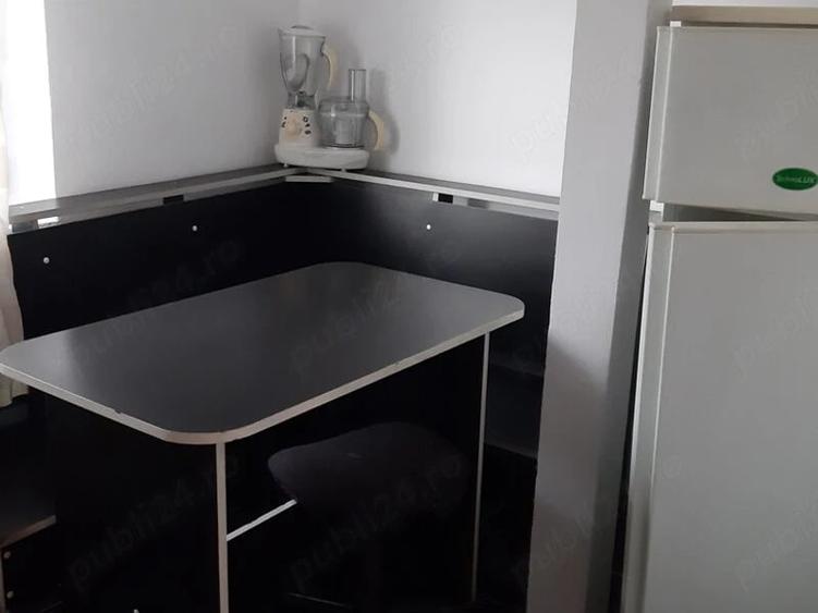 Garsonieră decomandată în Vitan