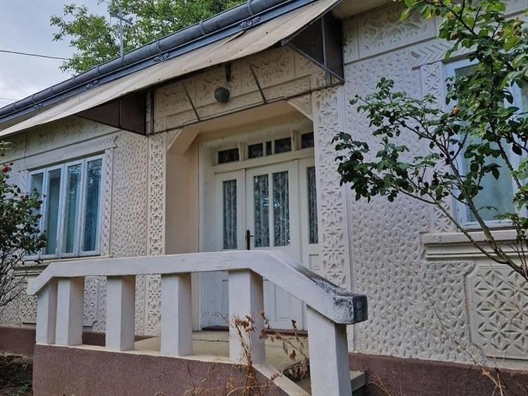 Casă individuală cu 3 camere cu Teren 1400 Mp în Burdujeni