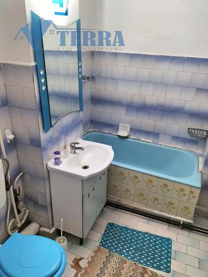 Apartament cu 3 camere decomandat, mobilat în Central