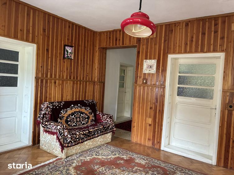 Casă cu 4 camere cu Teren 1300 Mp în Băi