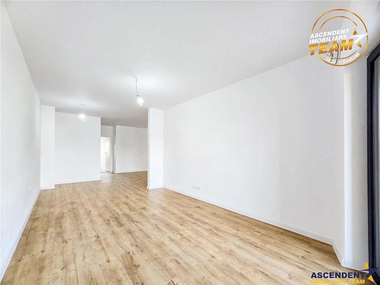 Apartament cu 3 camere decomandat în Lenin