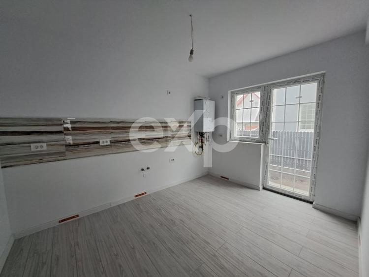 Casă individuală cu 4 camere cu Canalizare în Trivale