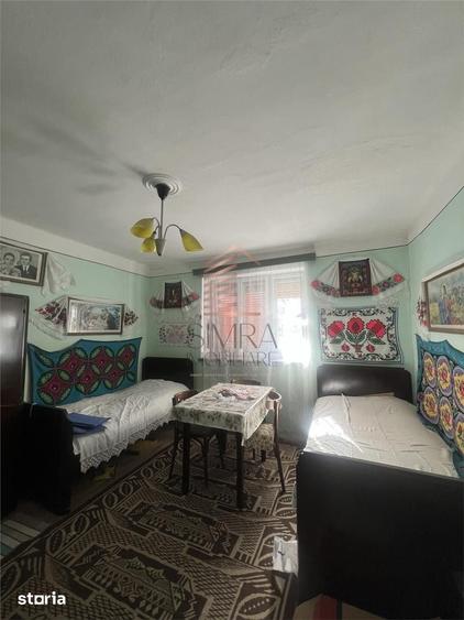 Casă cu 4 camere decomandat cu Teren 2300 Mp în Bâlc