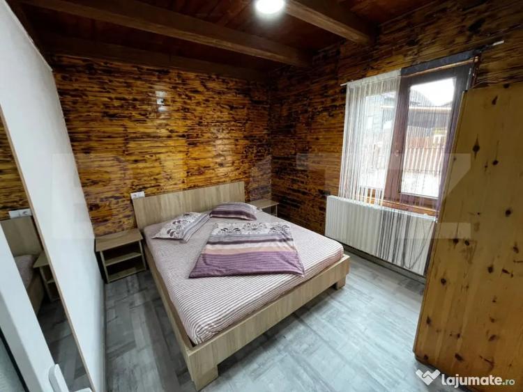 Casă cu 7 camere cu Teren 190 Mp în Beclean