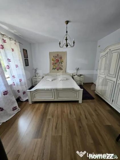 Casă cu 4 camere cu Teren 4435 Mp în Central