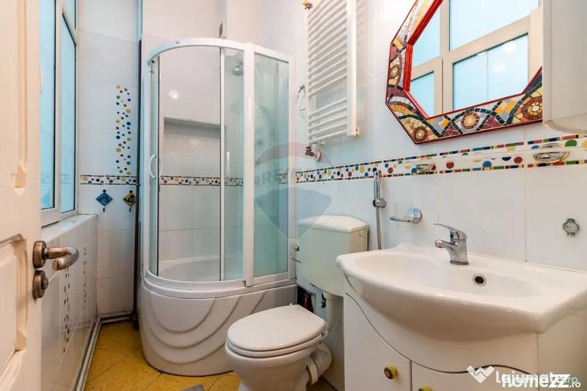 Apartament cu 4 camere decomandat în Amzei