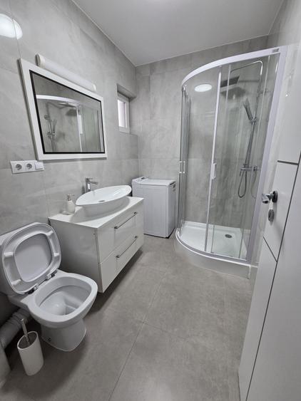 Apartament cu 2 camere decomandat în Săsar