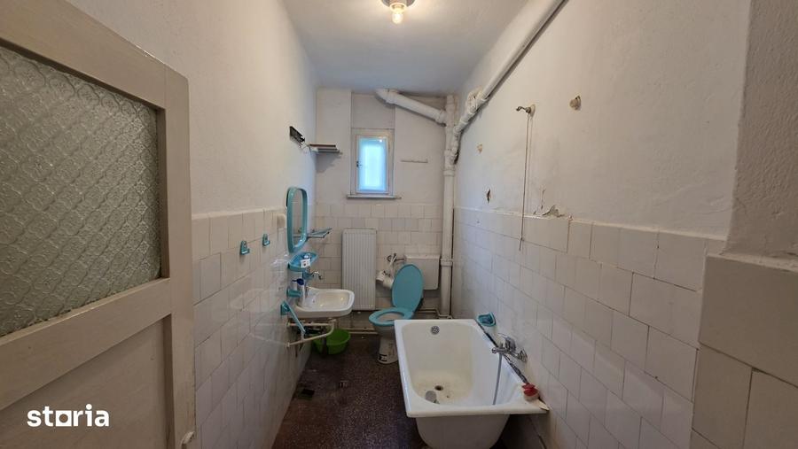 Apartament cu 4 camere în Sub Arini