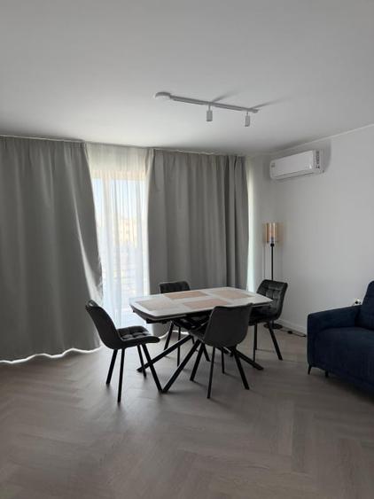 Apartament cu 2 camere semidecomandat, mobilat în Dacia
