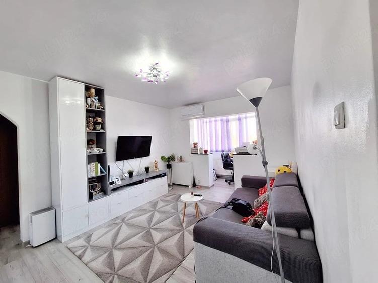 Apartament cu 2 camere semidecomandat în Banca Națională