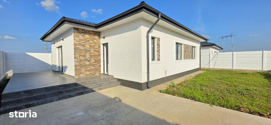 Casă cu 4 camere cu Teren 350 Mp în Clinceni