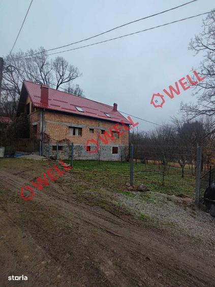 Casă cu 4 camere în Ozun