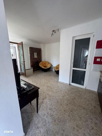Casă cu 2 camere în Central