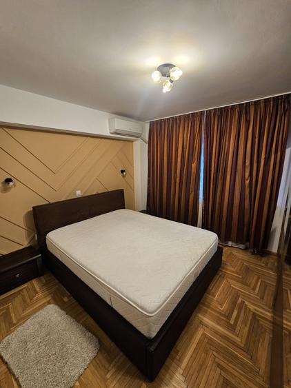 Apartament cu 3 camere decomandat în George Enescu