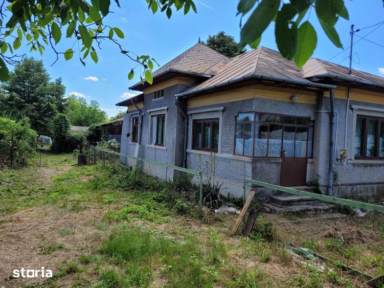 Casă cu 3 camere cu Teren 1450 Mp în Răzvad