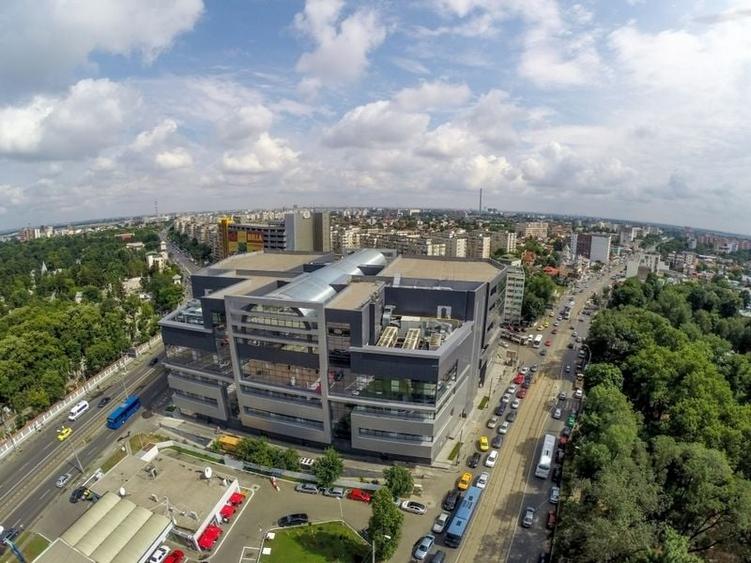 Birou, de 400 mp, în Olteniței