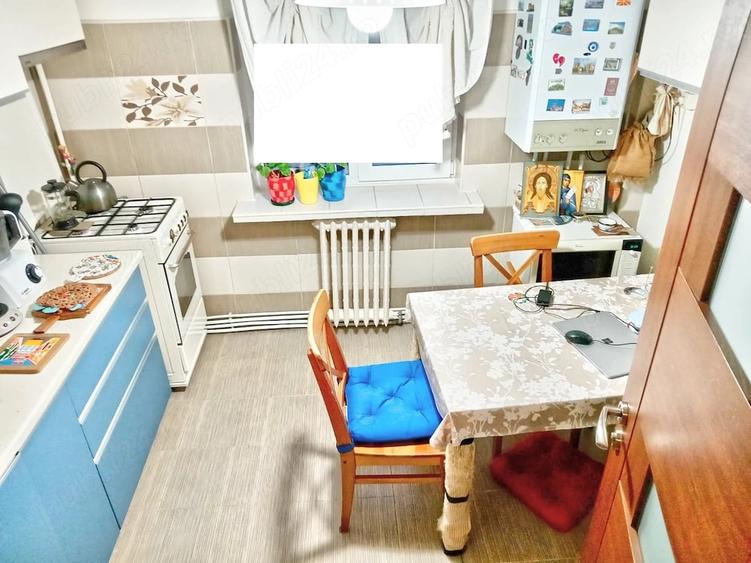 Apartament cu 3 camere decomandat în Central