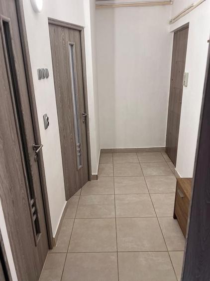 Garsonieră decomandată în Calea București