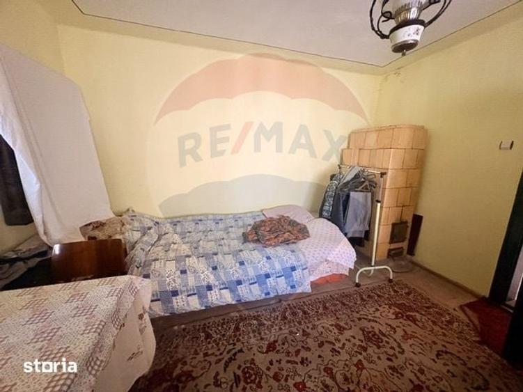 Casă cu 3 camere cu Teren 6039 Mp în Desești