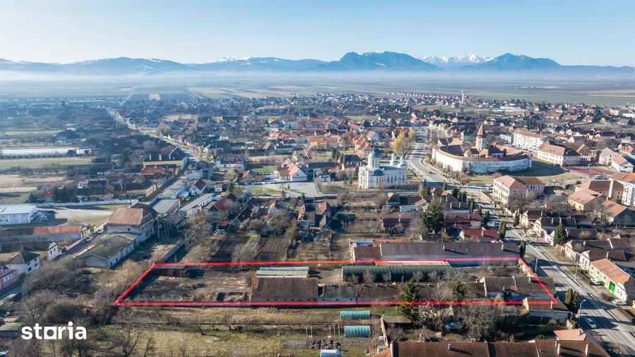 Casă cu 5 camere cu Teren 5417 Mp în Prejmer