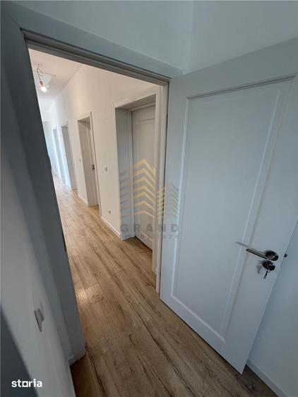 Apartament cu 8 camere în Central
