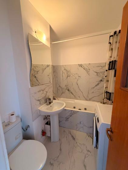 Apartament cu 3 camere decomandat, mobilat în Dristor