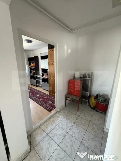 Apartament cu 3 camere decomandat în Micro 4