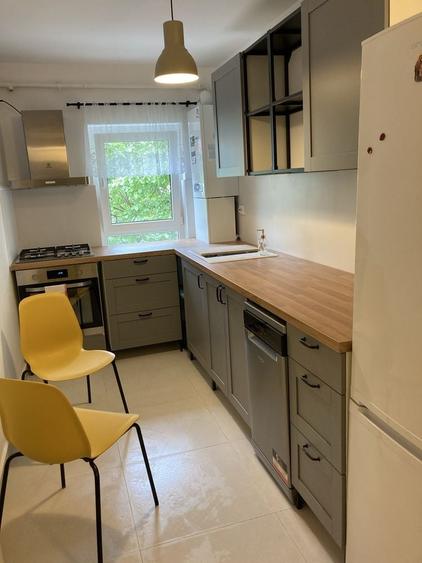 Apartament cu 2 camere decomandat în Aviației