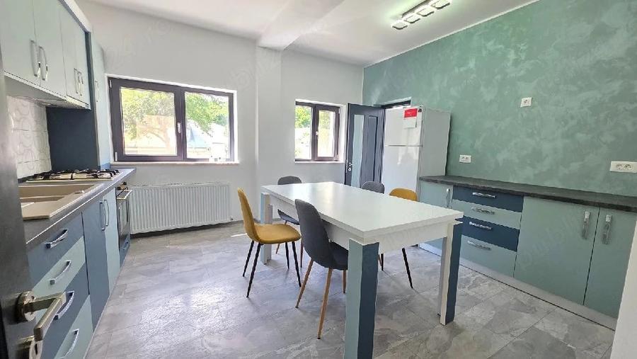 Casă cu 7 camere cu Teren 300 Mp în Ultracentral