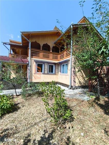 Casă cu 6 camere decomandat cu Teren 1717 Mp în Pârscov