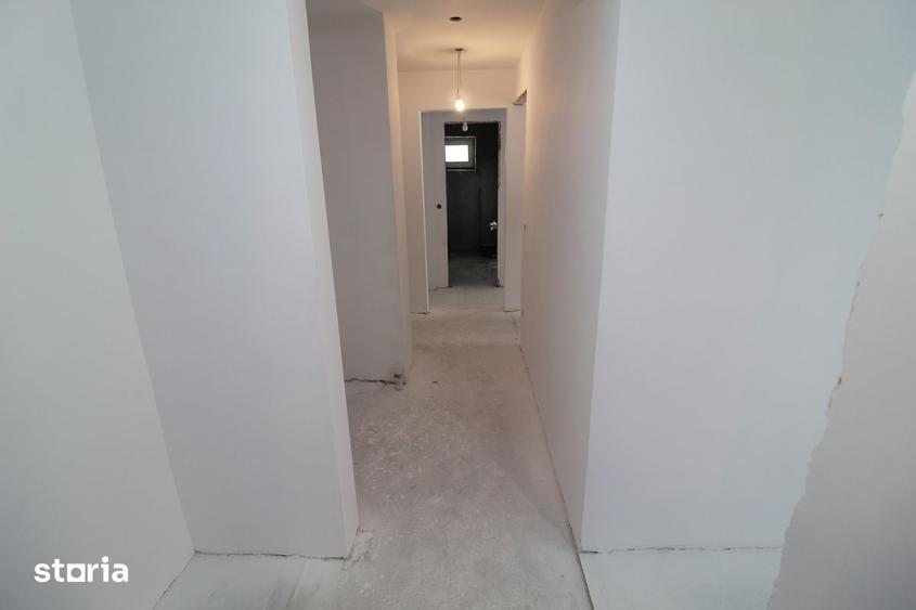 Apartament cu 4 camere decomandat în Central