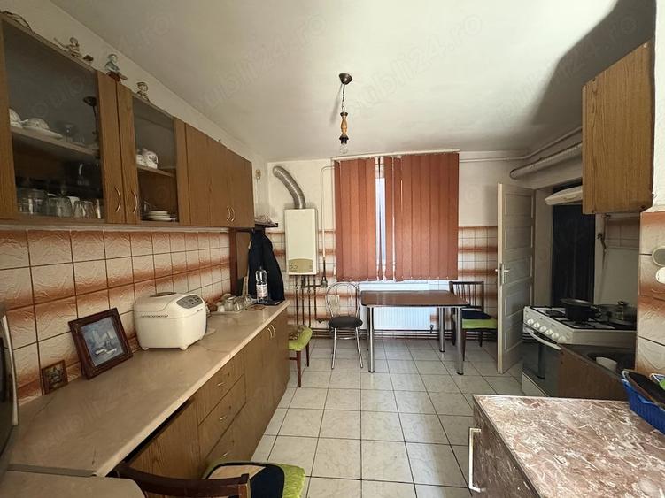 Casă cu Teren 340 Mp în Central