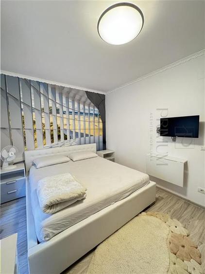Apartament cu 2 camere semidecomandat în Giroc