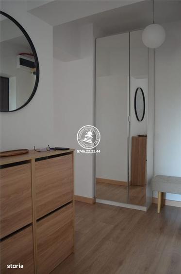 Apartament cu 3 camere decomandat, mobilat în Hala Centrală