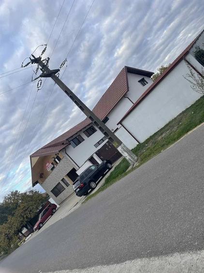 Casă cu Teren 600 Mp în Central