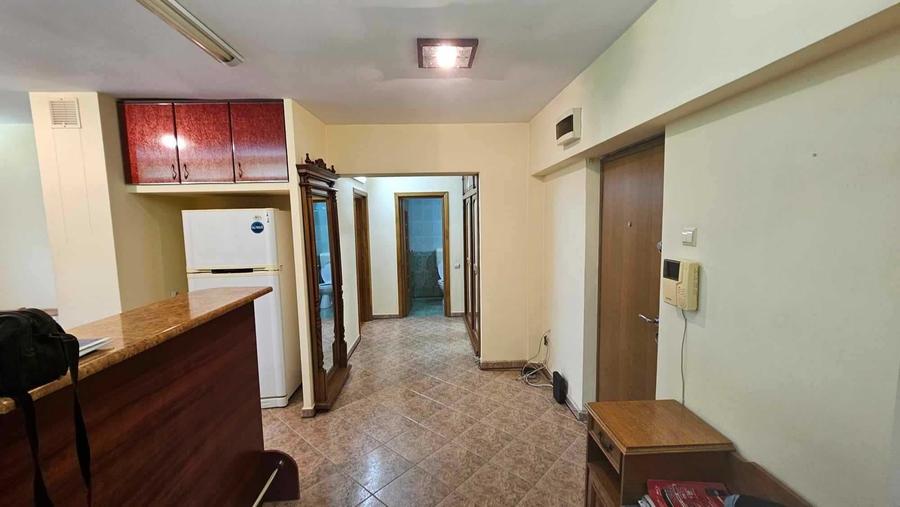 Apartament 3 camere , CENTRAL - INDEPENDENTEI UMF - 3