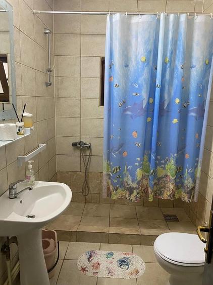 Casă cu 6 camere cu Teren 550 Mp în Nord