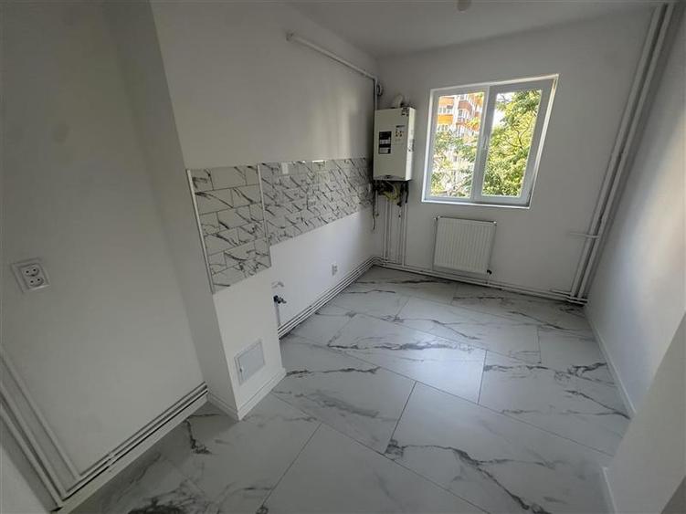 Apartament cu 2 camere decomandat în Circumvalațiunii