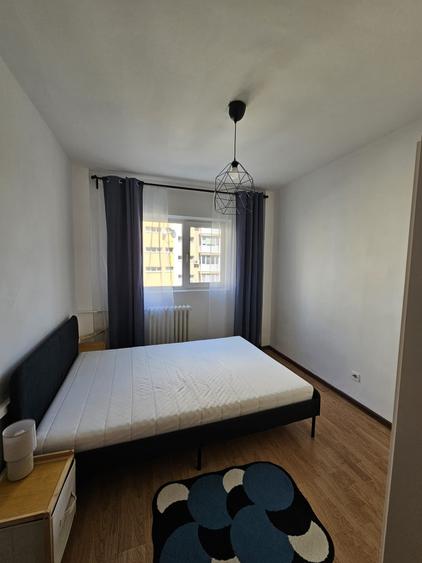 Apartament cu 3 camere decomandat în Dristor
