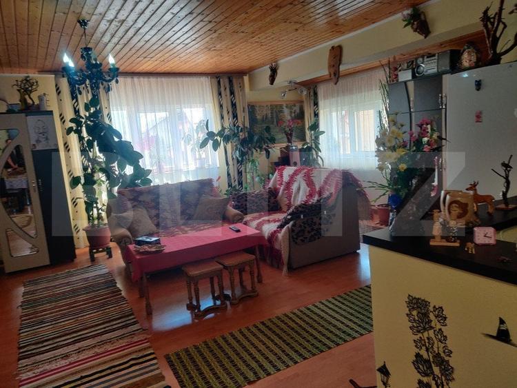Apartament cu 3 camere decomandat, mobilat în Codlea