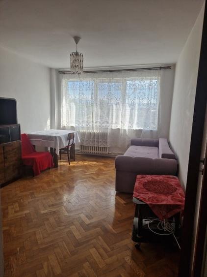 Apartament cu 2 camere decomandat, mobilat în Gojdu