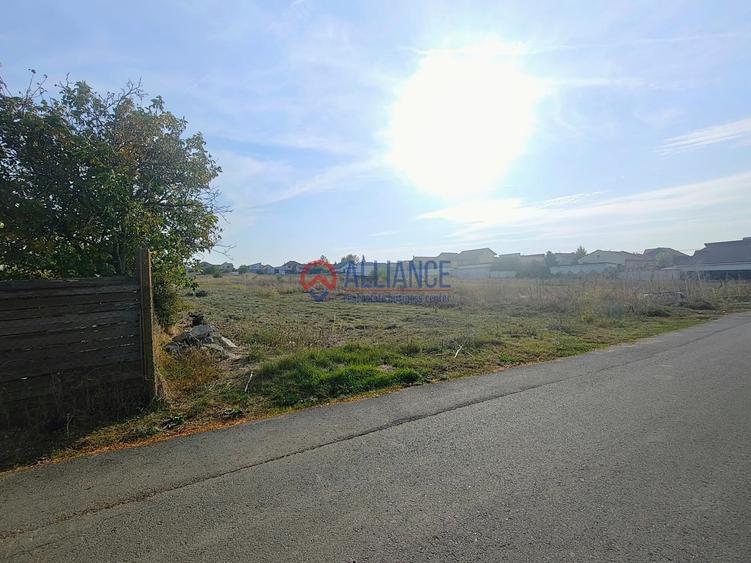 Teren intravilan de 1781 mp, în Valu lui Traian