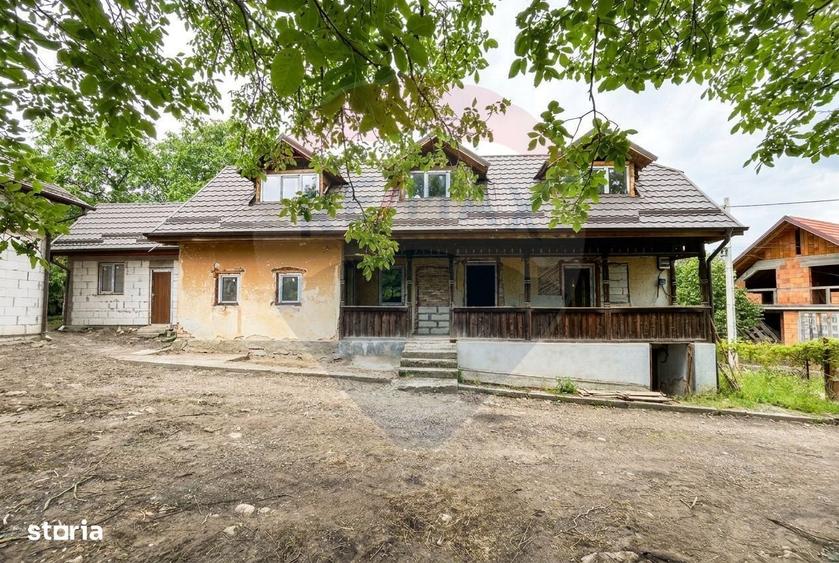 Casă cu 4 camere în Moldovenești