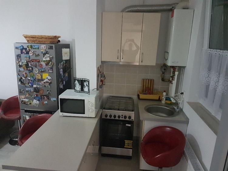 Apartament cu 2 camere semidecomandat, mobilat în Chiajna
