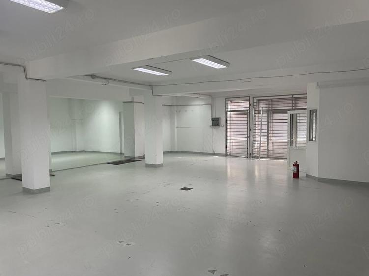 Spațiu comercial, de 214 mp, în Freidorf